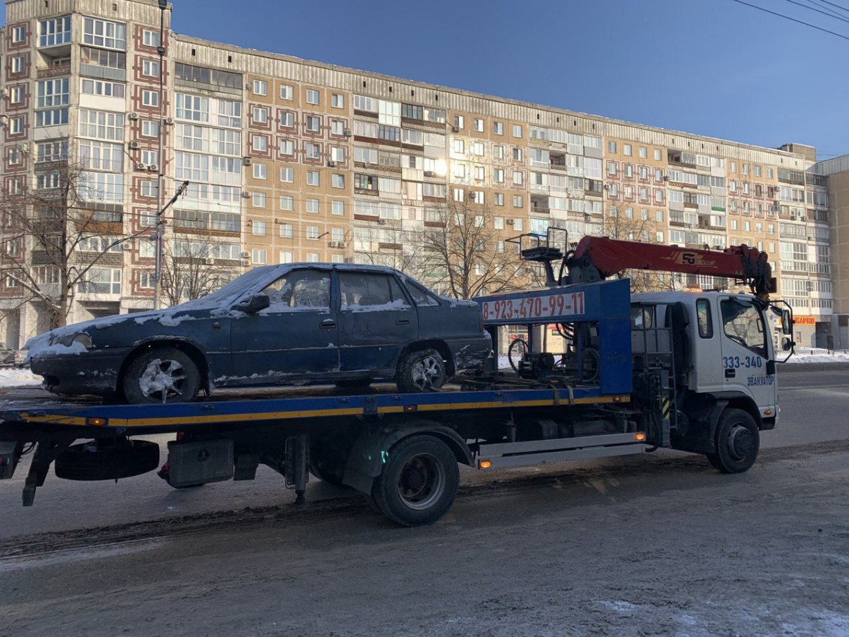 АВТОХЛАМ НАЧАЛИ ВЫВОЗИТЬ С УЛИЦ НОВОКУЗНЕЦКА